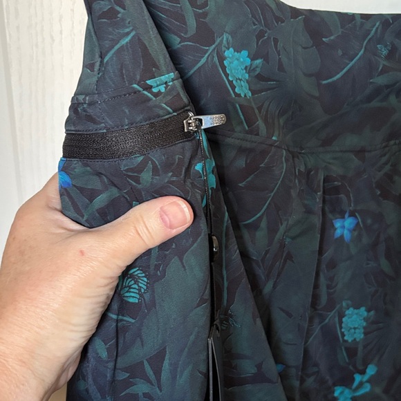 NWT Greyson Teal and Black Floral Apparel - Picture 8 of 11